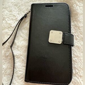USED iPhone 11 Wallet Case (Unisex) BLACK